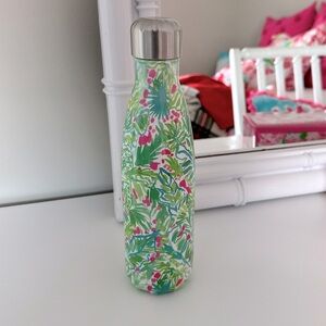 Lilly Pulitzer x Starbucks SWELL water bottle